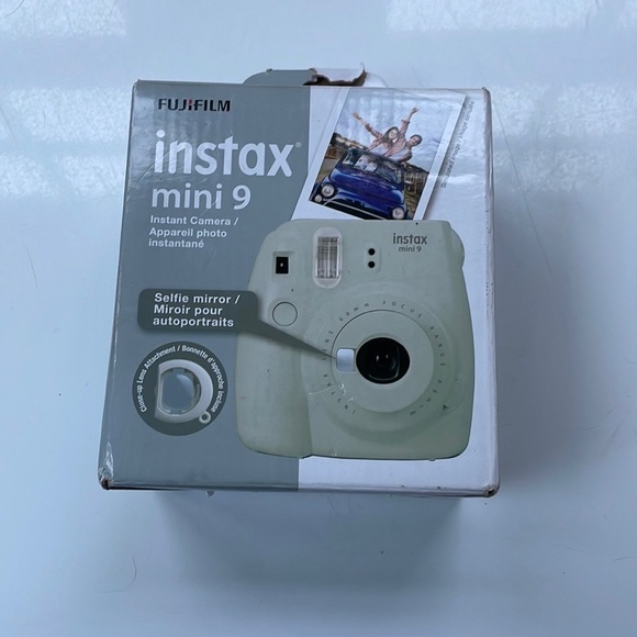 Fujifilm Instax Mini 9 instant camera in smoky whiteNwb
